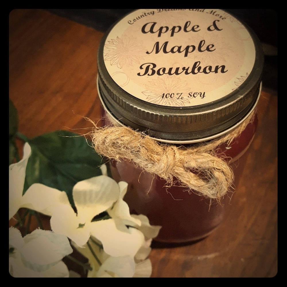Apple Maple and bourbon scented soy candle